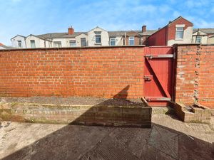 Rear - click for photo gallery